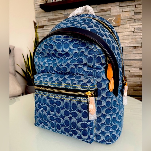 Stunning Coach backpacks - Picture 1 of 8